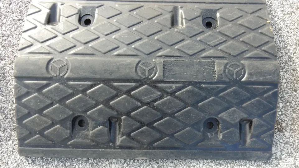 Cestne Ovire   Lezeci Policaj   Mojparking.eu 5